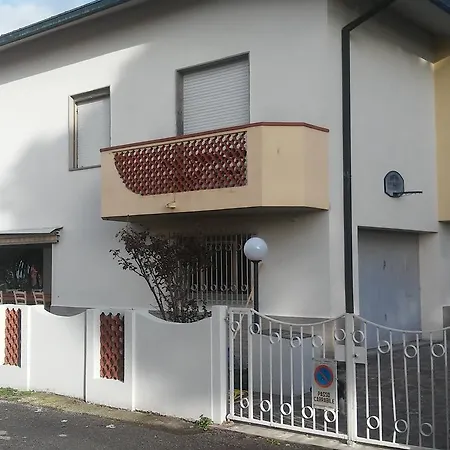 Florinda Bed & Breakfast 3*