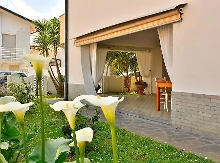 Florinda 3* Viareggio